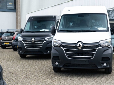 Renault Master 25 X T35 2.3 dCi 135 L2H2 & L3H2 Work Edition uit voorraad leverbaar (vestiging Alkmaar, Hoorn en Den Helder) genoemde prijs is voor een L2H2