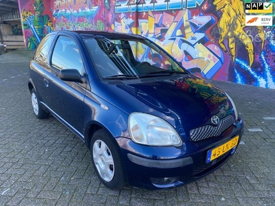 Toyota Yaris 1.3 VVT-i Luna airco elektrische ramen boeken aanwezig facelift model rijd perfect