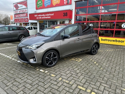 TOYOTA YARIS 1.5 Hybrid Premium