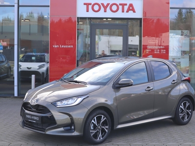 TOYOTA YARIS HYBRID FIRST EDITION LED APPLE/ANDROID NAVI 16