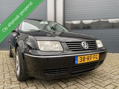 Volkswagen Bora 1.6-16V Highline Uitvoering / Cruise/Airco