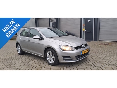 Volkswagen Golf Benzine