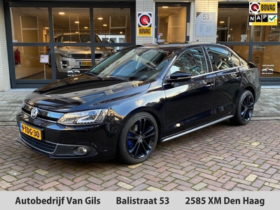 Volkswagen Jetta 1.4 TSI Hybrid Highline | AUTOMAAT | AIRCO | XENON | NAVIGATIE | PDC | LMV 17 | LED |