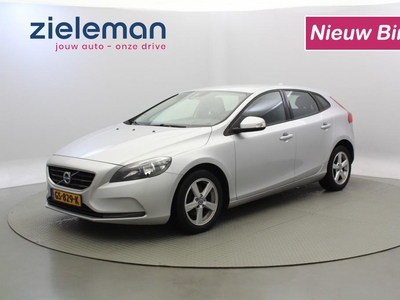 VOLVO V40 1.6 D2 Momentum - Navi, Cruise