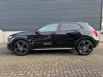 MERCEDES GLA-KLASSE 180 Premium Plus