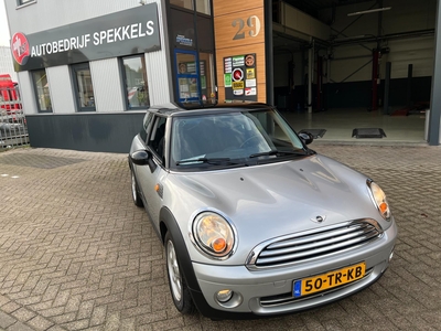 MINI MINI 1.6 Cooper Pepper garantie zeer goed onderhouden alles vervangen wat vaak voor komt compleet gepoetst en gereinigd