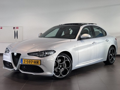 Alfa Romeo Giulia Veloce Ti 2.0 TURBO 280pk AWD AUTOMAAT COGNAC LEDER | SCHUIF/KANTELDAK | NAVI | CAMERA | 19