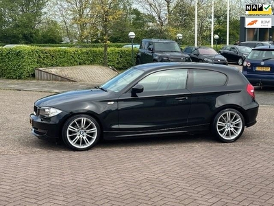 BMW 1-serie 116i EffDyn. Ed. Business Line Ultimate Edition,bj.2012,airco,leder,navigatie,NAP met 187775 km.en APK tot 03/2025,etc