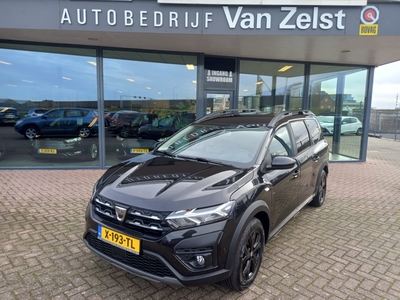 DACIA JOGGER 1.0 TCe Extreme 7p., Airco(automatisch), Carplay, Navigatie, Stoelverwarming, Parkeersensoren, Camera, Cruise control, Handsfree bellen, Dimlicht automatisch, Regensensor, Elektrische ramen en spiegels, Trekhaak afneembaar, Keyless, Auto in nieuwstaat,...