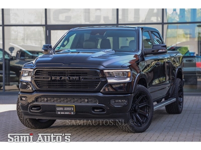 Dodge Ram 1500 SPORT | BLACK ON BLACK | 22 INCH FEUL WIELEN | EERSTE EIGENAAR | GROTE SCHERM | DC | 5.7 V8 HEMI 402PK | DUBBELE CABINE | CUTOUT OPEN UITLAAT KLEP | GRIJS KENTEKEN |