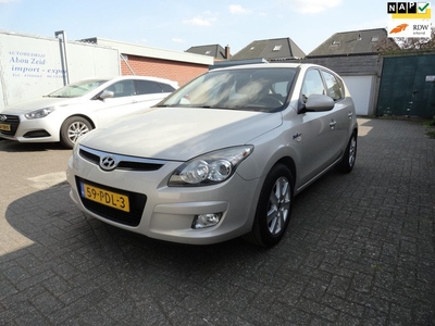 Hyundai I30 1.6i Blue Dynamic (KM 187901 NAP AIRCO)