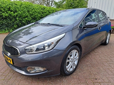 Kia cee'd 1.6 GDI Plus Pack CLIMAT/CRUISE/NAVI/PDC.A/TREKHAAK/LED 135PK