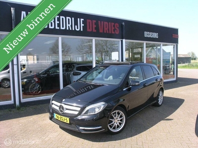 Mercedes B-klasse 180 Pano/Xenon/Leder/Camera/Winterpakket/LED