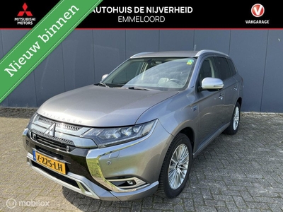 Mitsubishi Outlander 2.4 PHEV Intense trekhaak navigatie