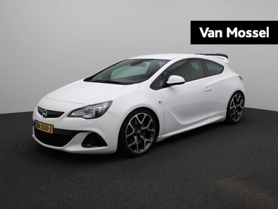 Opel Astra GTC 2.0 Turbo OPC | Leer | 20 inch | Navigatie | Stoelmassage | Klimaatregeling | Onderhoudshistorie