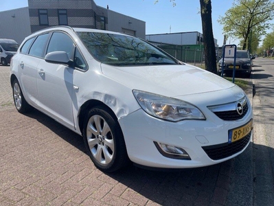 Opel Astra Sports Tourer 1.4 Business + Airco,Navigatie EXPORT PRIJS