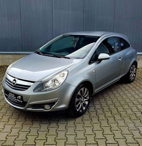 Opel Corsa 1.2-16V '111' Edition Wat een topauto is dit, van top tot teen nagelopen