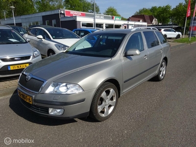 Skoda Octavia Combi 1.6 FSI Elegance