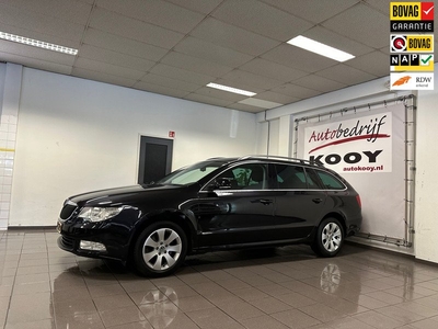 Skoda Superb Combi 1.4 TSI Comfort Business Line * Navigatie / Trekhaak / Cruise control / LM Velgen *