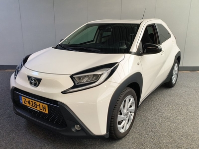 Toyota Aygo X 1.0 VVT-i MT first uit 2022 Rijklaar + Fabrieksgarantie tot 11-2025 Henk Jongen Auto's in Helmond, al 50 jaar service zoals 't hoort!