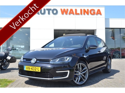 Volkswagen Golf 1.4 TSI GTE Pano | Carplay | Afnb trekhaak | Adaptive cruise | Getint glas | 19'' LMV | PDC V+A | Metallic zwart