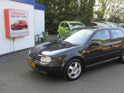 Volkswagen Golf 1.6-16V