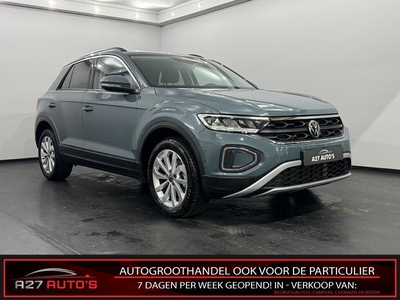 Volkswagen T-Roc 1.5 TSI Life Clima, Parkeer sensoren, Apple carplay, Virtual desk