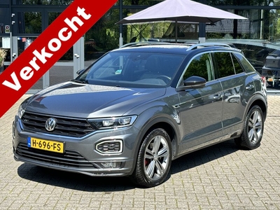 Volkswagen T-Roc 1.5 TSI Sport Business R-Line Automaat/Panoramadak/Trekhaak/Virtueel cockpit