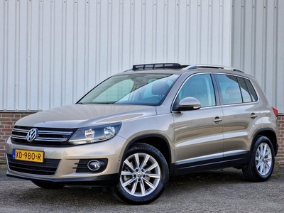 Volkswagen Tiguan 1.4 TSI Sport&Style AUTOMAAT*Trekhaak*Navigatie*Camera*PDC*Climate control