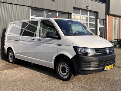 Volkswagen Transporter 2.0 TDI L2H1 Airco Trekhaak 2200kg trekgewicht Omvormer Kastinrichting Schuifdeur Euro 6 1e eigenaar Dealer onderhouden Ook ideaal voor ombouw naar camper