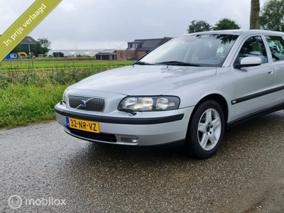 Volvo V70 2.4