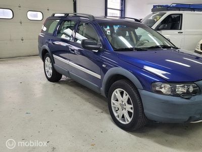 Volvo V70 2.4 T AWD Cross Coutry ocean race automaat