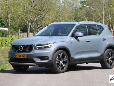 Volvo XC40 1.5 T4 Recharge Inscription / Van 1e eigenaar met slechts 18.887 km. / Achteruitrijcamera / Leder interieur