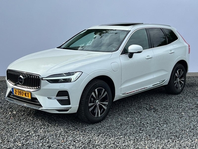 Volvo XC60 2.0 Recharge T6 AWD Automaat Long Range - Leder - Stoelverwarming - Stuurverwarming - Schuifdak - ( Auto is direct leverbaar )