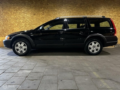 Volvo XC70 2.5T AWD Kinetic - navigatie - apk 4-2025