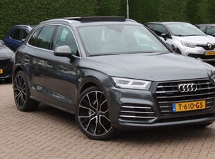 Audi Q5 55 TFSI e quattro Competition / Trekhaak / Panoramadak / Camera / Luxe Leder / 22'' / B&O / Luchtvering / Matrix LED / Keyless / Virtual Cockpit / DAB / Stoelverwarming