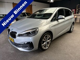 BMW 2 Serie Active Tourer 225xe iPerformance High Executive HEAD UP DISPLAY NAVI STOEL VERW LM VELGEN