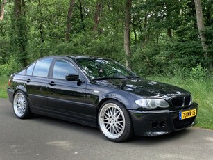 BMW 3-serie 316i Lifestyle Executive Sport, Airco, Cruise, LMV 19'' APK 05-25!