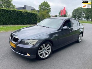 BMW 3-serie 320i Graphite AUTOMAAT/LEER/CLIMA/APK