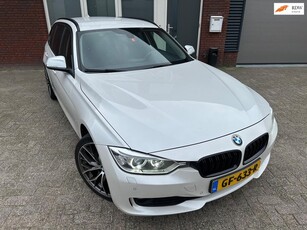 BMW 3-serie Touring 316i High Executive / Navi / Xenon /