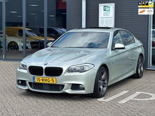 BMW 5-serie 528i High Executive/M-PAKKET/LEDER/PANO-DAK/NAVI/NL-AUTO NAP!!