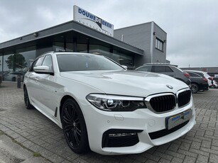 BMW 5 Serie Touring 520i M sport Pano-Dak | Trekhaak | Stoelverw. | Camera