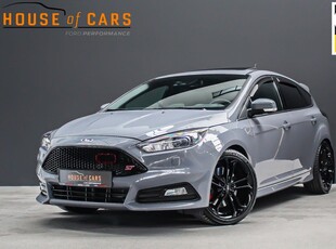 Ford Focus 2.0 280 pk ST-3 PERFORMANCE PACK |REVO1|cruise control|winterpack|parkeercamera|19' inch|