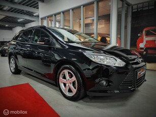 Ford Focus Wagon 1.0 TURBO PDC VELGEN AIRCO STOELVER. Nw apk nw onderhoud