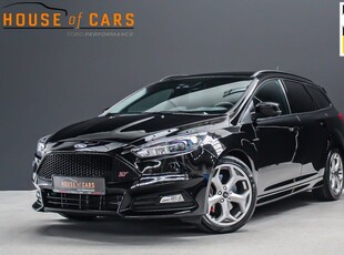 Ford FOCUS Wagon 2.0 250pk ST-2 PERFORMANCE PACK |custom stuurwiel|Sony soundupgrade|winterpakket|blind spot|