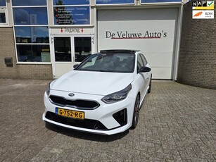 Kia Ceed 1.0 T-GDi GT-Line / pano / alcantara /Apple Carplay