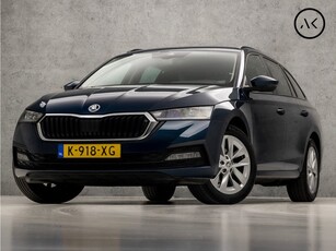 Škoda Octavia Combi 1.0 TSI Luxury (APPLE CARPLAY, DIGITAL COCKPIT, GROOT NAVI, TREKHAAK, SFEERVERLICHTING, SPORTSTOELEN, ADAPTIVE CRUISE, STUURVERWARMING, GETINT GLAS, ELEK ACHTERKLEP, NIEUWSTAAT)