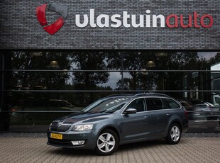 Škoda Octavia Combi 1.6 TDI Greentech Ambition Businessline , PDC, Cruise