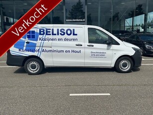 Mercedes-Benz Vito 116 CDI Extra Lang Business Solution l PTS l Camera l Houten vloer l Betimmerd l Tweezitsbank l Airco l Tussenschot l Tempomaat l Multifunctioneel Stuurwiel l