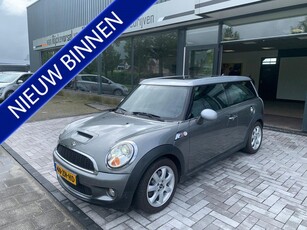 MINI Clubman 1.6 Cooper S Chili | Navi | Pano | Stoelv. | Nw. Koppeling | Nw. Distr. Ketting |